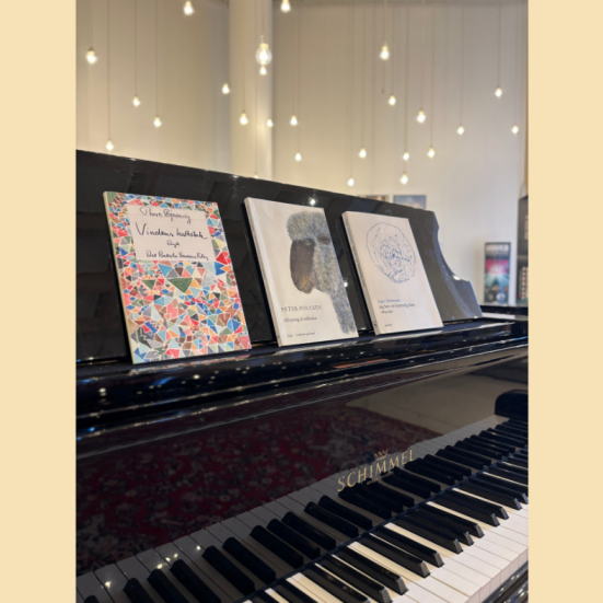 Klaver og digtsamlinger