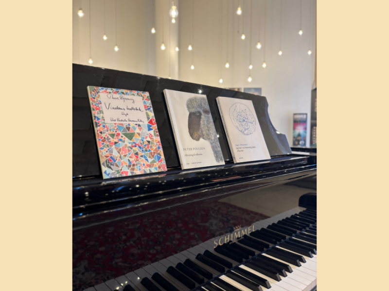 Klaver og digtsamlinger